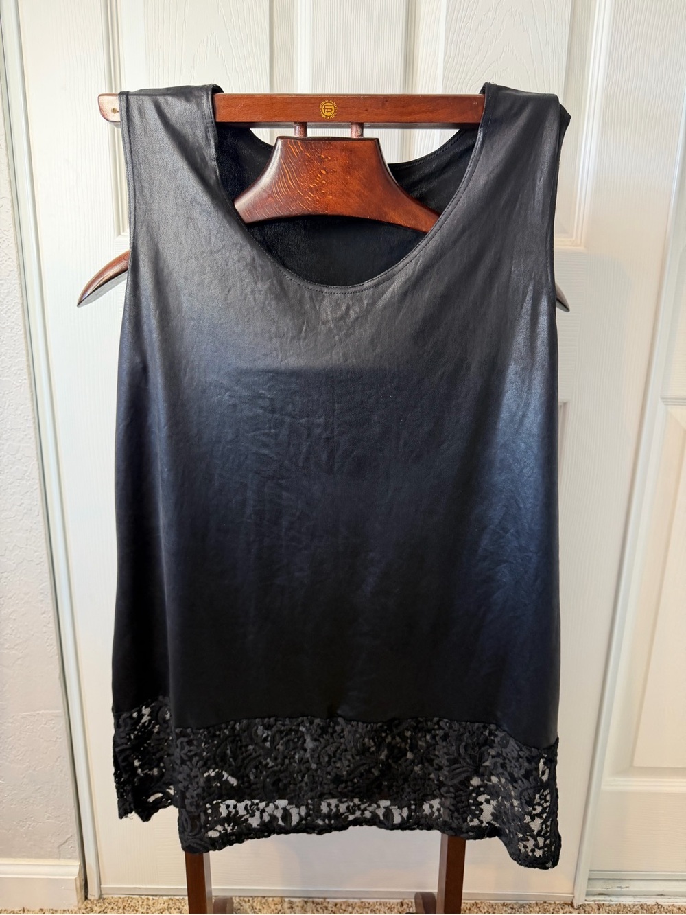 Magna Black Leather-Look Lace Hem Sleeveless Tunic Top XL